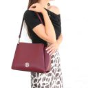 Abby Schultertasche aus Leder Schwarz TL142468